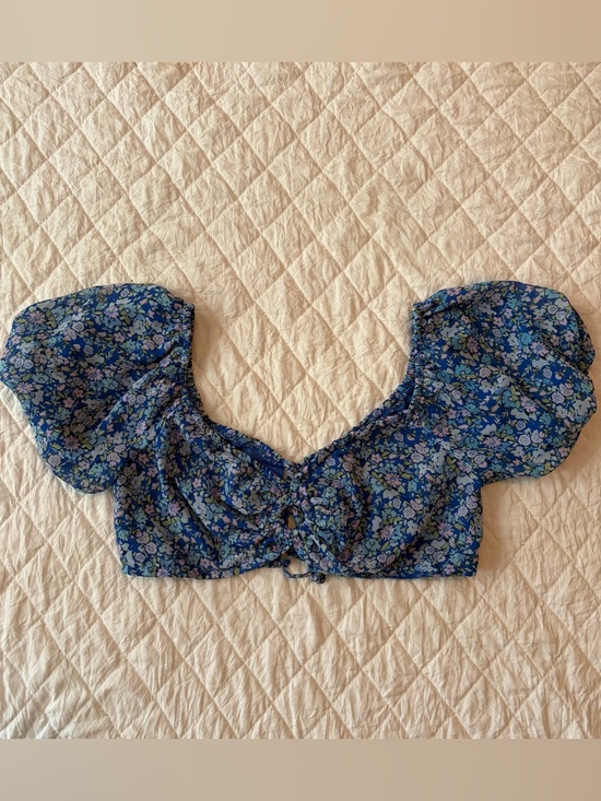 wild fable Tops - wild fable Blue Floral Tie-Front Puff Sleeve Crop Top